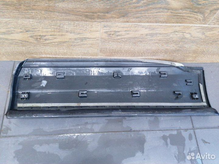 Накладка на дверь прав. зад. Volkswagen Tiguan