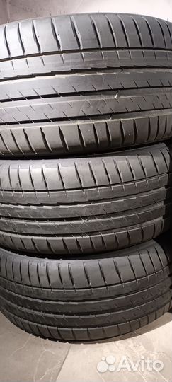 Michelin Pilot Sport 4 245/45 R18 и 275/40 R18 103Y