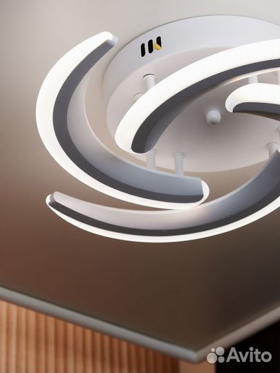 Люстра светодиодная потолочная 5 ламп