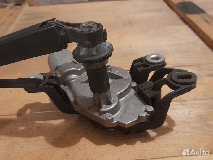 Моторчик заднего дворника фольксваген поло хетчбек