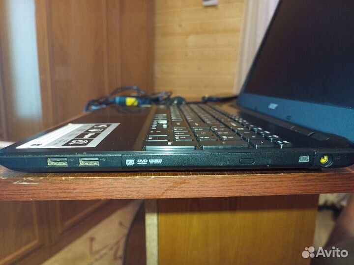 Ноутбук acer E5571G-568U