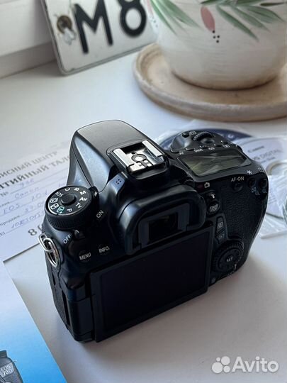 Зеркальный фотоаппарат Canon 70d