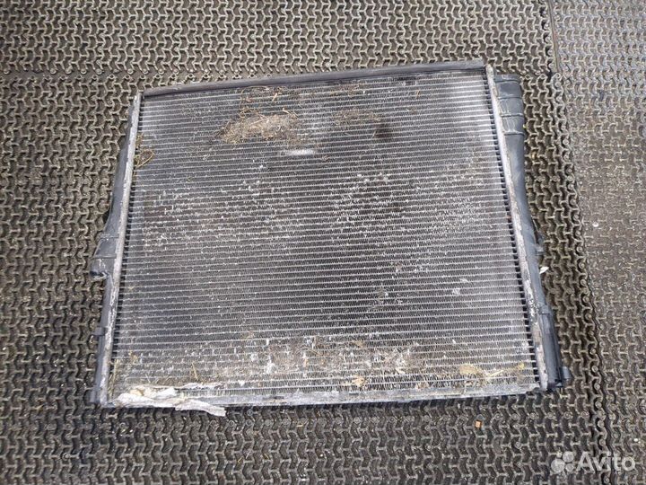 Радиатор охлаждения двигателя BMW X3 E83, 2004