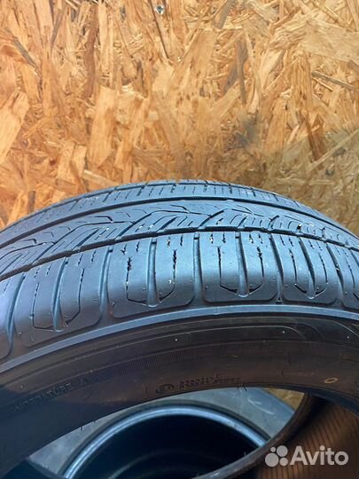 Nitto NT421Q 215/60 R17