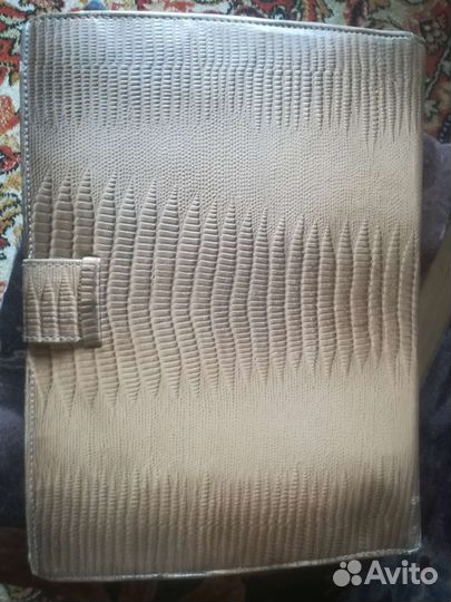 Папка раритет. Натуральная кожа под крокодила