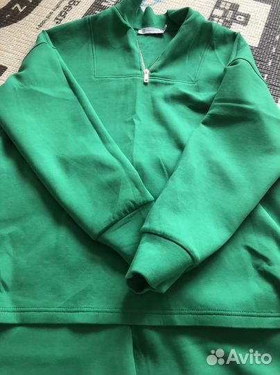 Костюм женский