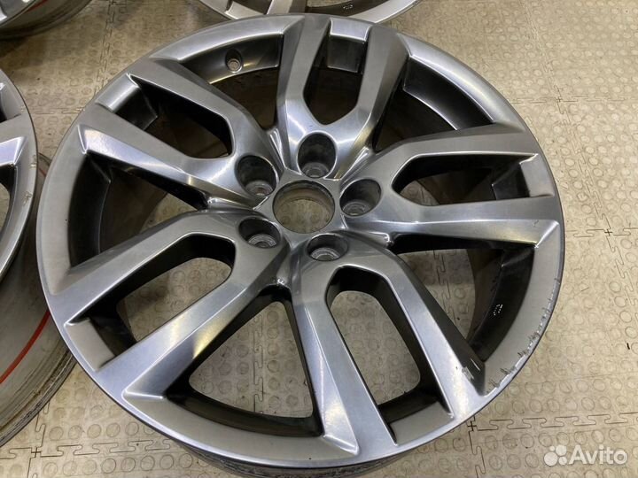 Комплект литых дисков R18 Lexus NX