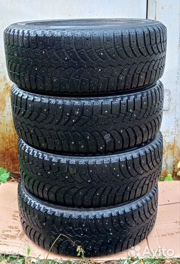 Bridgestone Blizzak Spike-01 205/55 R16 91T