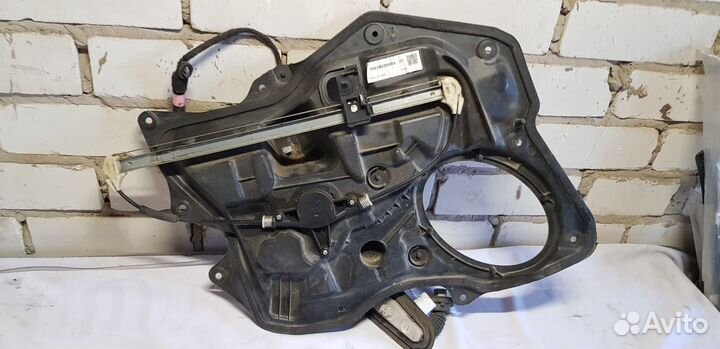 Mazda 3 BL Стеклоподъемник в сборе задний левый