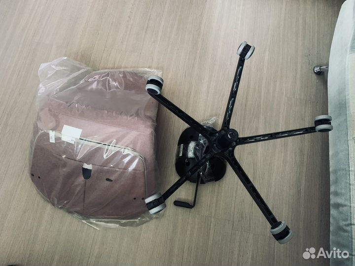 Новый конференц-стул Лонгфьелль IKEA