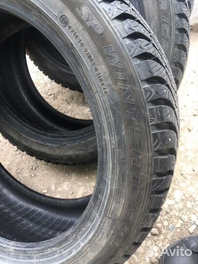 Dunlop SP Winter Ice 03 215/50 R17
