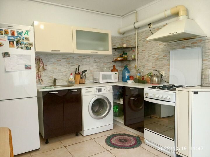 2-к. квартира, 74 м², 1/2 эт.