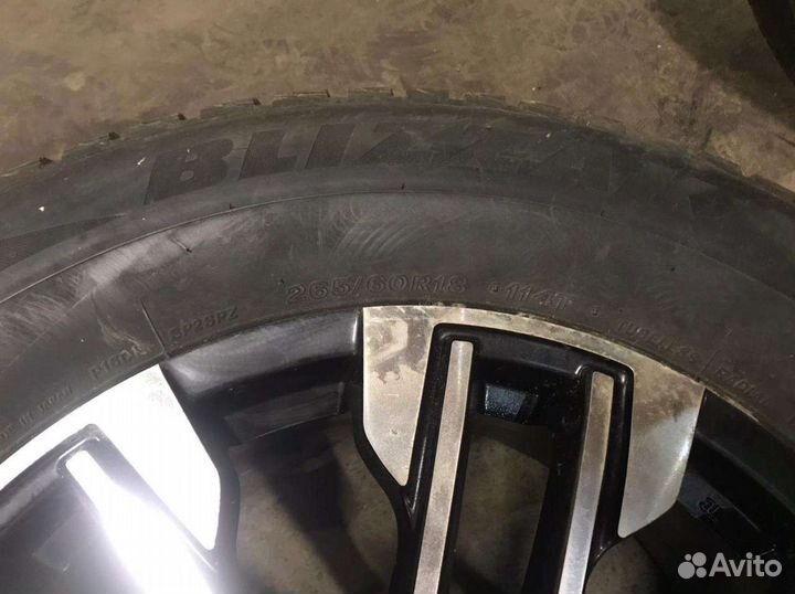 Bridgestone Blizzak Spike-02 SUV 265/60 R18