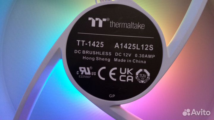 Четыре thermaltake tt-1425 с подсветкой,Новые