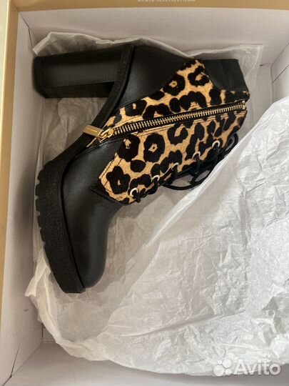 Ботинки женские