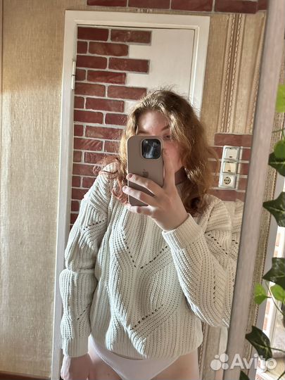 Свитер женский