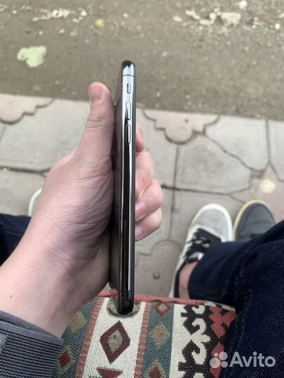 iPhone X, 64 ГБ