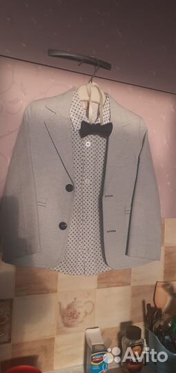 Костюм на мальчика 104-110 р