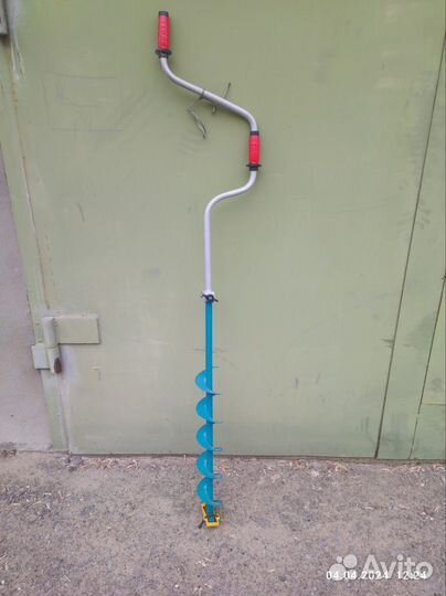 Ледоруб Тонар 100L б/у Санки для зимней рыбалки