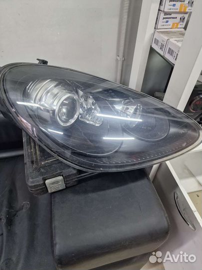 Фары на porsche cayenne 958 чёрная 7P5941032BB