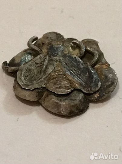 Пчела на цветке царское серебро булавка