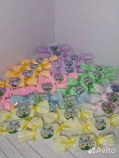 Букетик на 8 марта учителю, воспитателю, маме