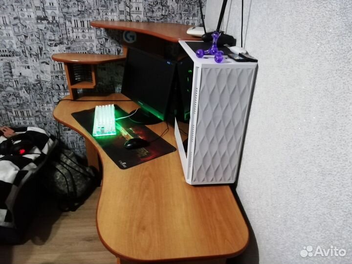 Рабочий стол б/у