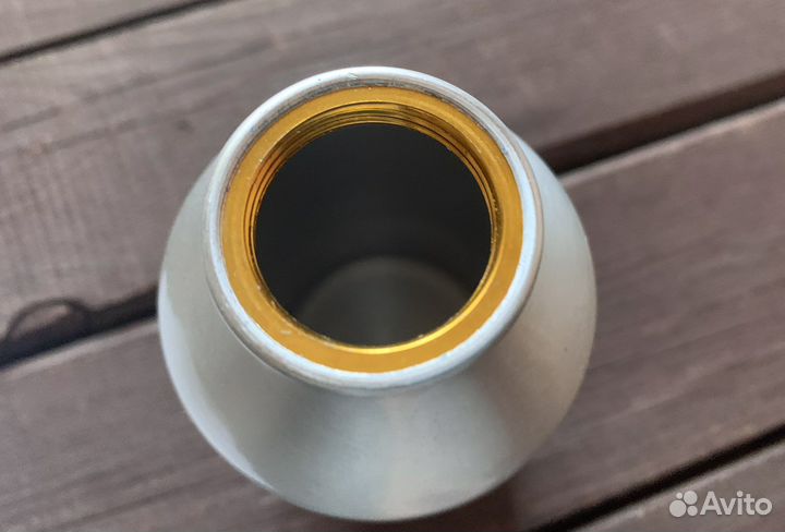 Новая бутылка для воды на карабине