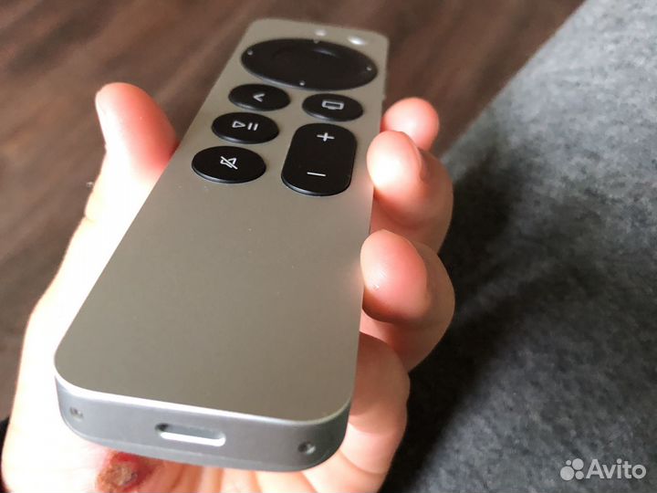 Нашел пульт от apple TV 2 ого поколения
