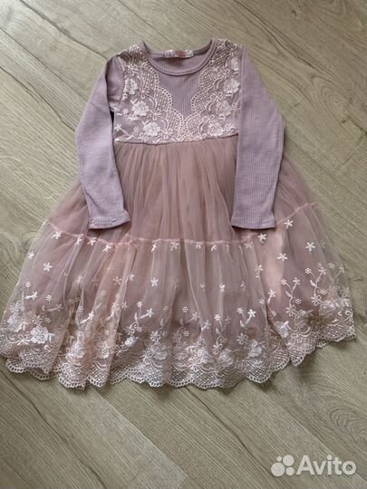 Нарядные платья на девочку