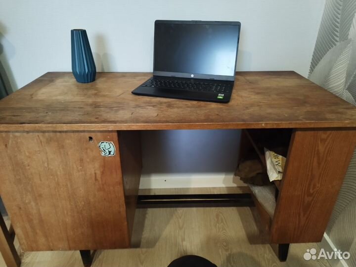 Письменный стол