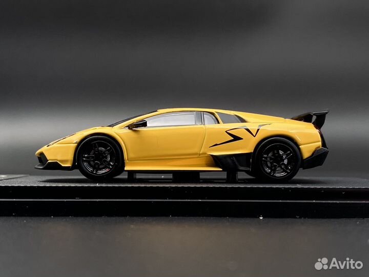 Maxwell Lamborghini Murcielago LP670-4 SV 1/64
