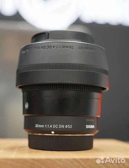 Объектив Sigma MFT AF 30mm F1.4 DC DN Contemporary