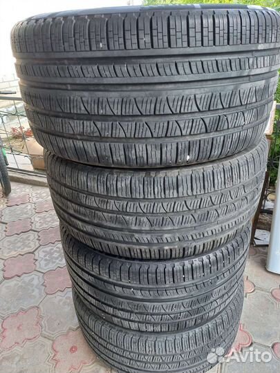 Pirelli Scorpion Verde All Season 285/40 R21 и 315/35 R21