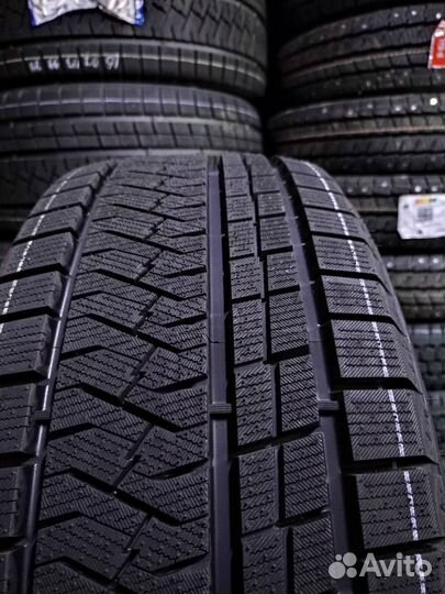 Westlake Zuper Eco Z-107 245/35 R19 93W