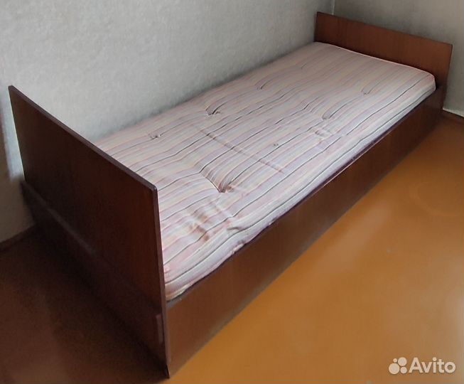 Спальный гарнитур старого образца