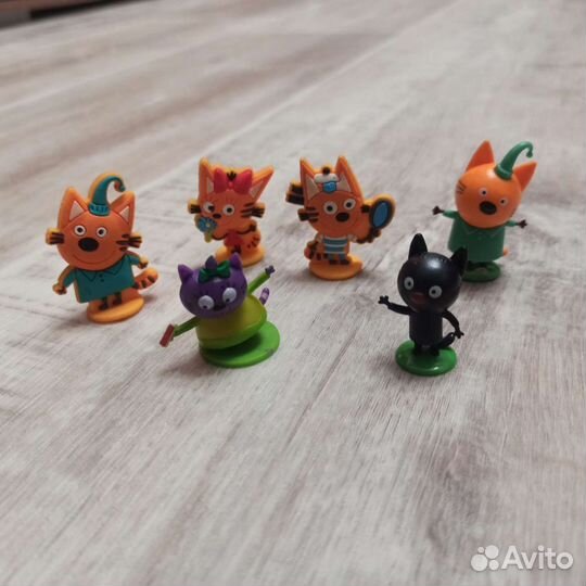 Игрушки три кота из Киндер сюрприз