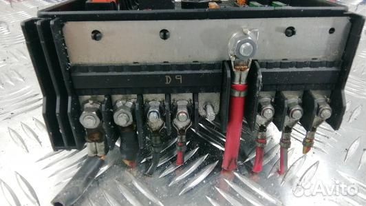 Блок предохранителей volkswagen passat B7 (TEA12M1