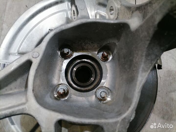 Кулак поворотный задний левый BMW 5 series F11