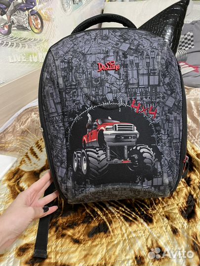 Рюкзак школьный для мальчика ортопедический