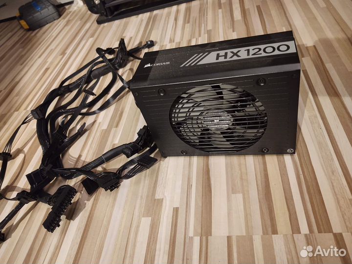 Блок питания Corsair HX1200