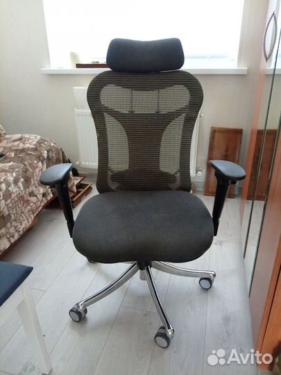 Компьютерное кресло
