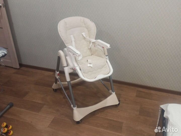 Стульчик для кормления Sweet baby royal classic