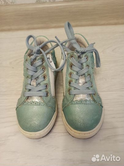 Ботинки на девочку