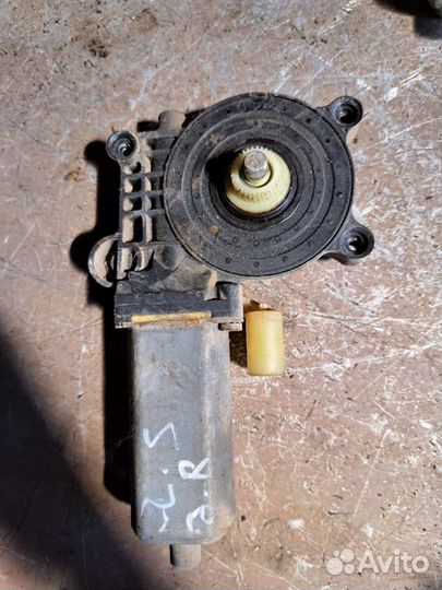 Моторчик стеклоподъёмника на Jaguar s-type