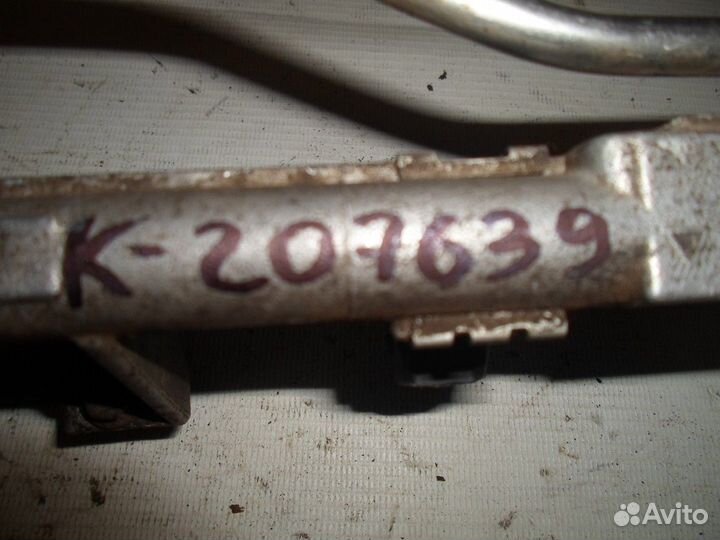 Рейка топливная (рампа) (Ford Focus)