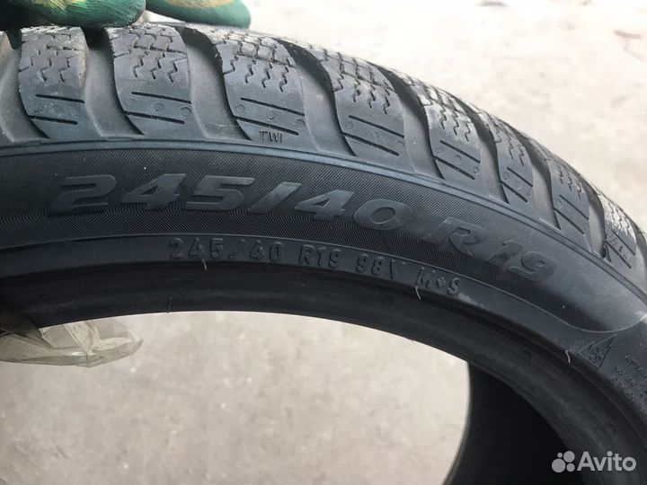 Pirelli Scorpion Winter RFT 245/40 R19 97J