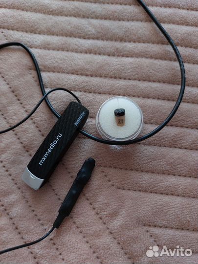 Микронаушник капсульный с кнопкой-пищалкой