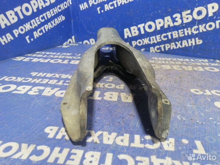 Задний левый рычаг Mercedes-Benz W220 седан 2000