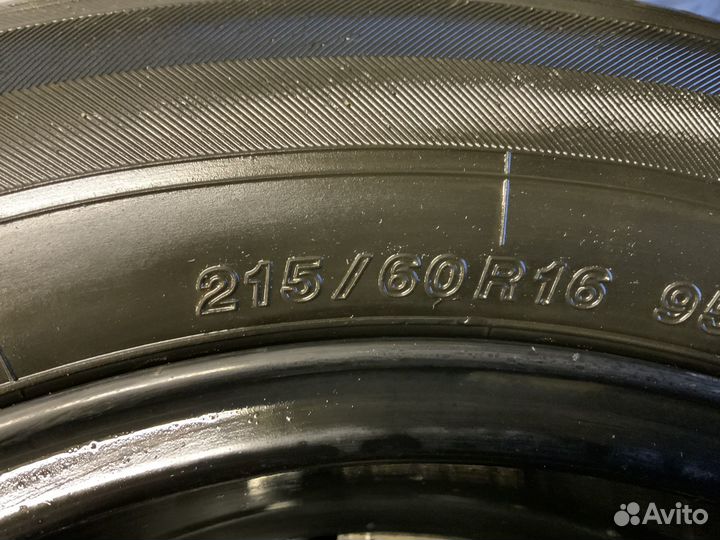 Yokohama BluEarth E70 215/60 R16